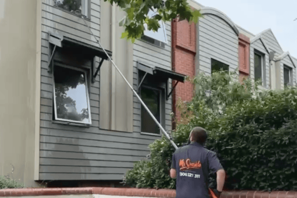 How much does it cost to clean windows